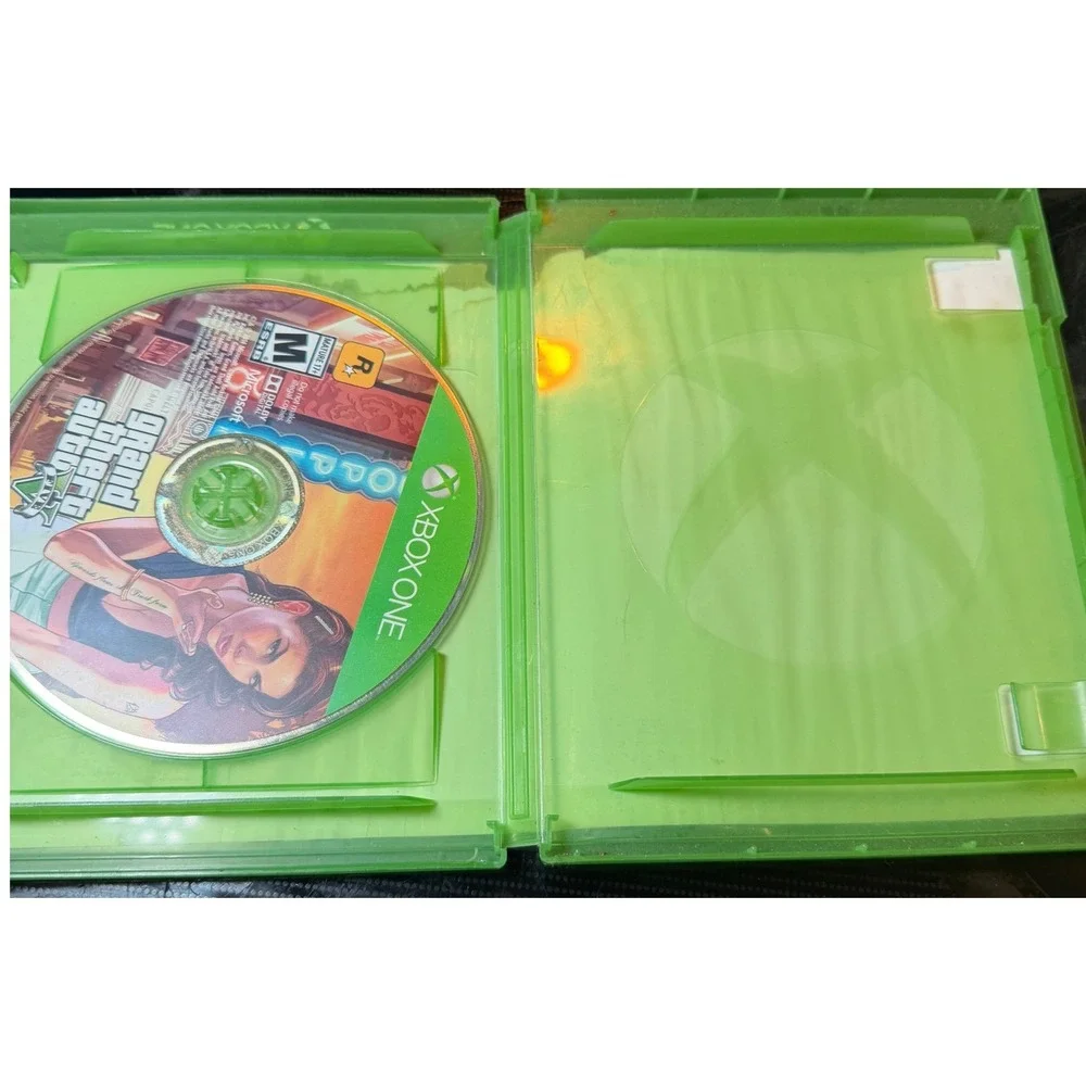 Lot of 6 Video Games Xbox One, PS2, Nintendo Wii Minecraft GTA V Madden 16 WWE